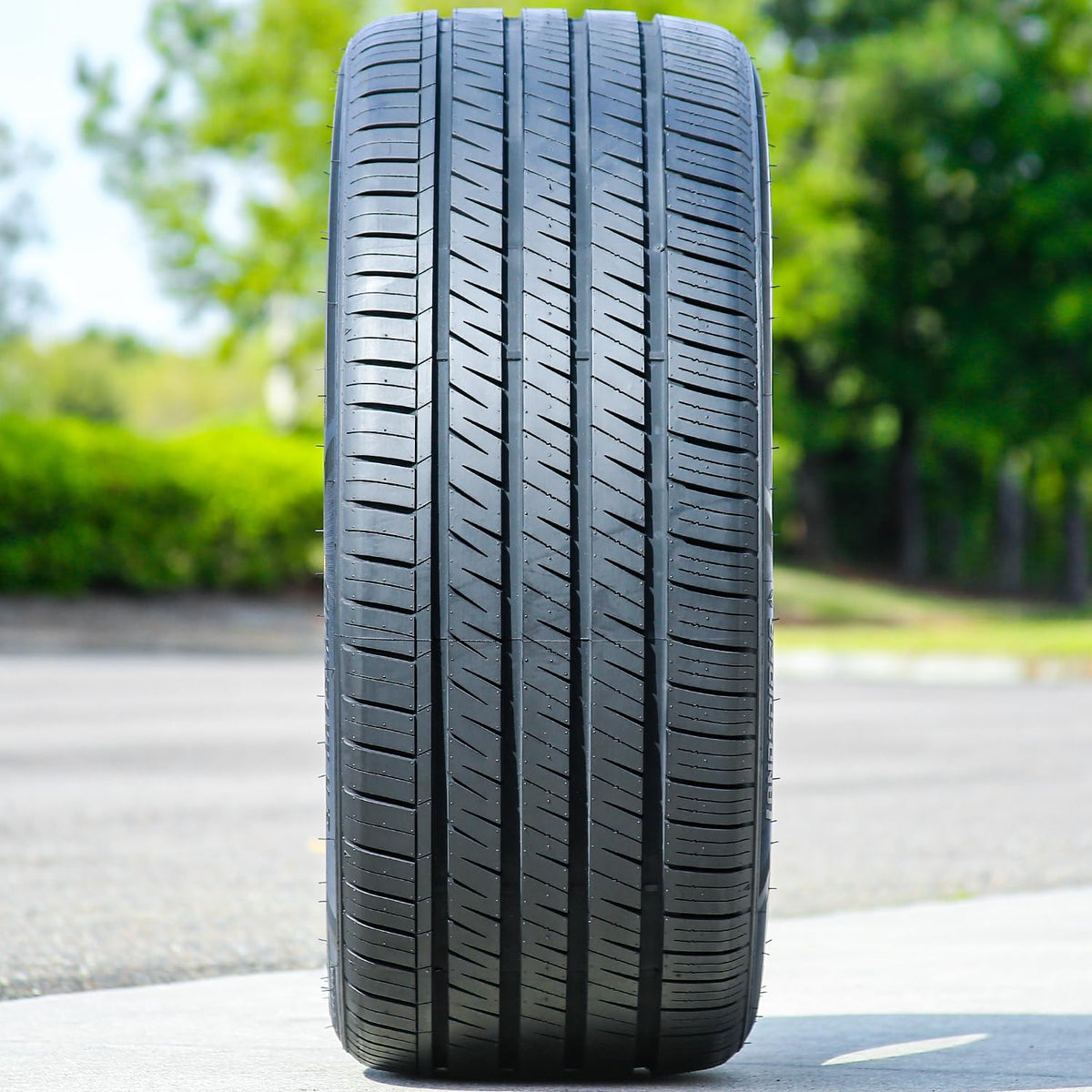 235/40ZR19 96W XL All Season Passenger Tire Y79608